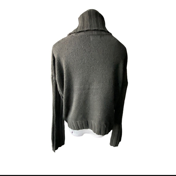 SO Black Turtleneck Oversized Sweater - Picture 4 of 9